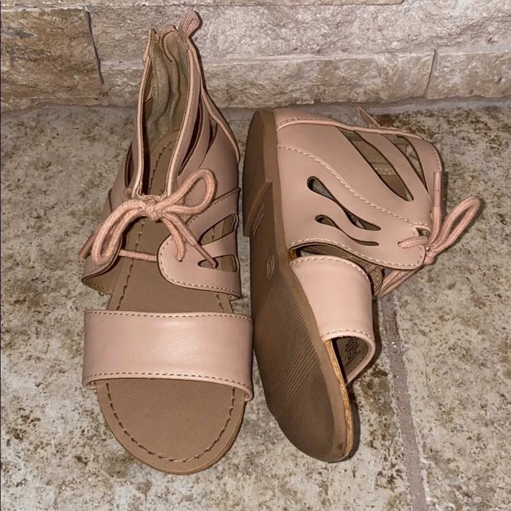 Old navy girl sandals with ties